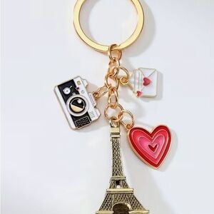 Gold Eiffel Tower and Heart Keychain